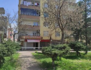 Diyarbakır’da Tahliye Edilen Binada İncelemeler Başladı