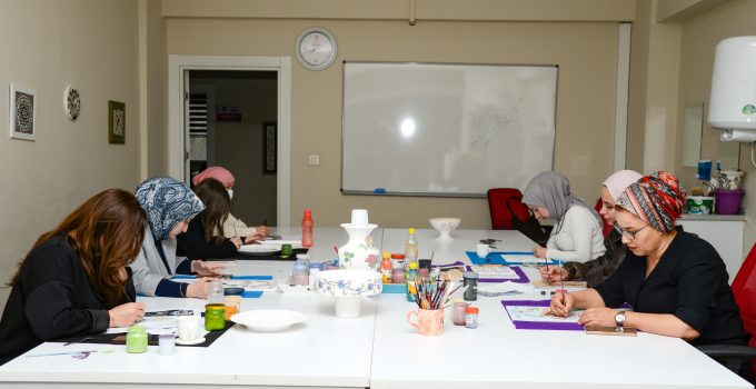 DİSMEK Kursları Kadınlara İstihdam ve Yeni Bir Yaşam Alanı Sunuyor