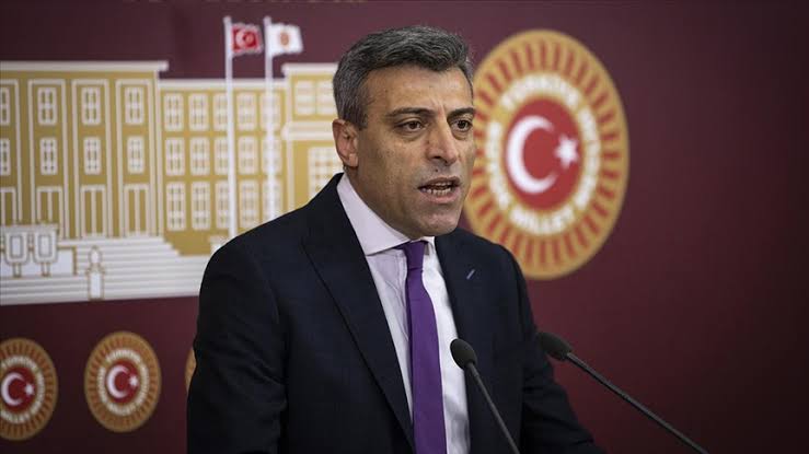 Öztürk Yılmaz: Metin var ama taraflar yok eleştirisi