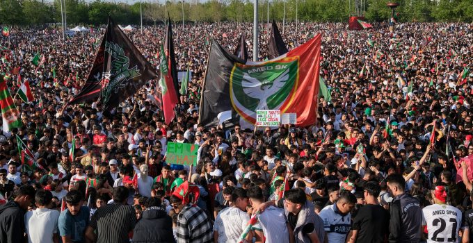 Amedspor’un Şampiyonluk Coşkusuna Yüzbinler Akın Etti
