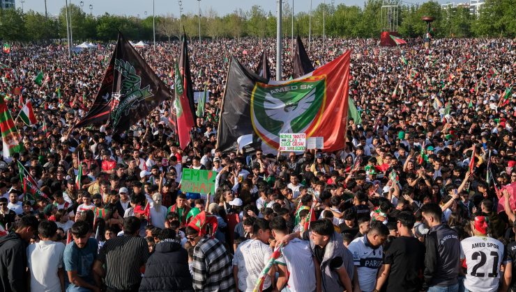 Amedspor’un Şampiyonluk Coşkusuna Yüzbinler Akın Etti