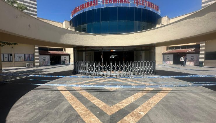 Diyarbakır Otogarı’nda Bitmeyen Kapı Çalışması Tepki Çekiyor