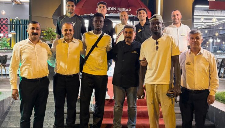 Amedspor’dan Abidin Ustaya Ziyaret: Başarı ve Lezzet Bir Arada