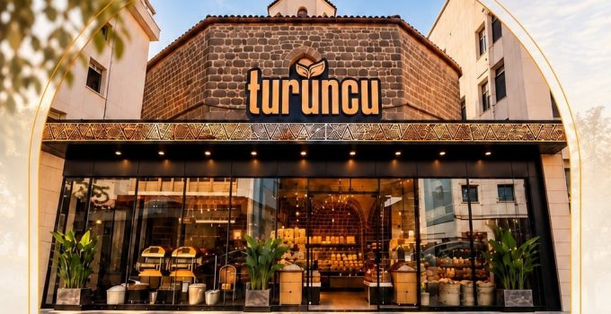 TURUNCU’NUN YENİ HİKÂYESİ TARİHÎ VAHAP AĞA HAMAMI’NDA BAŞLIYOR